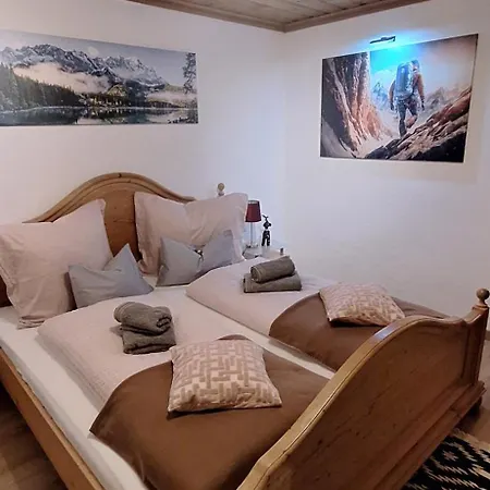 Unterhollenau Apartment *